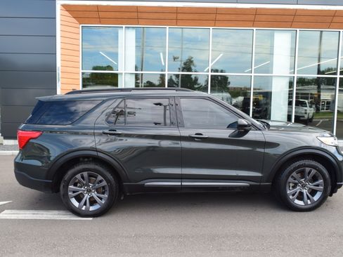 Used 2022 Ford Explorer XLT w/ Equipment Group 202A AWD/4WD image 1