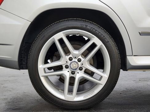 Used 2011 Mercedes-Benz GLK 350 4MATIC image 29