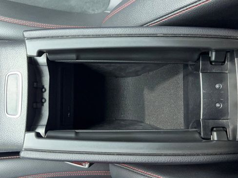 Used 2020 Mercedes-Benz GLB 250 w/ AMG Line image 30