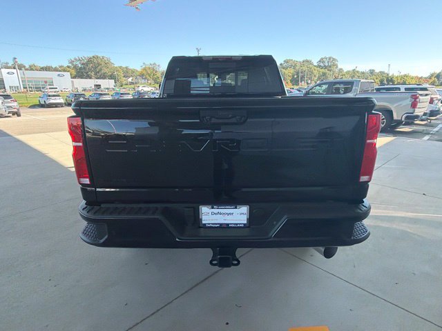 New 2026 Chevrolet Silverado 2500 High Country w/ Midnight Edition AWD/4WD image 6