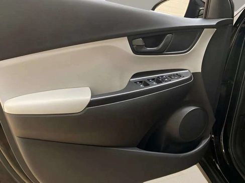 Used 2022 Hyundai Kona SEL FWD image 41