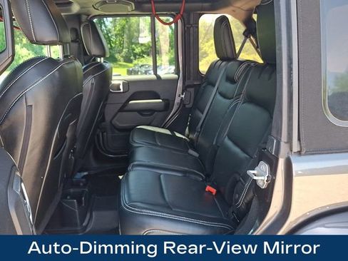 Used 2019 Jeep Wrangler Unlimited Sahara AWD/4WD image 20