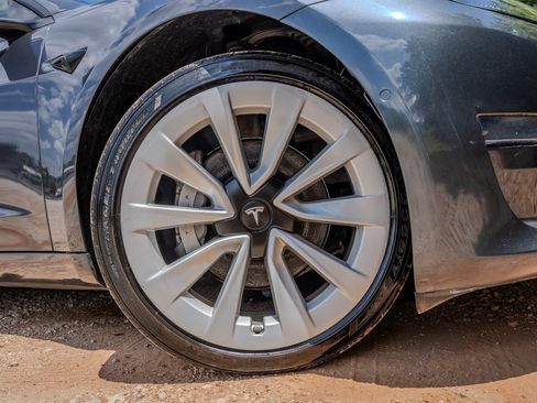 Used 2022 Tesla Model 3 Standard Range RWD image 13