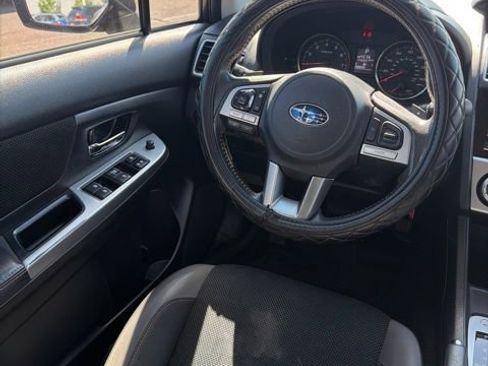 Used 2016 Subaru Crosstrek 2.0i Premium AWD/4WD image 9