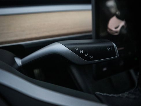 Used 2023 Tesla Model 3 Performance image 27