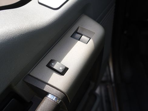 Used 2012 Ford F250 XLT w/ XLT Interior Pkg AWD/4WD image 17