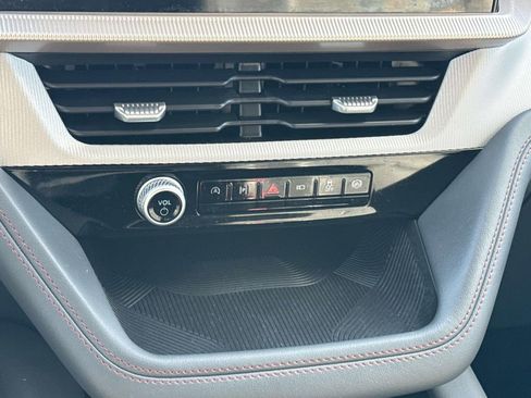 Used 2025 Ford Explorer Active w/ Active Comfort Package image 20