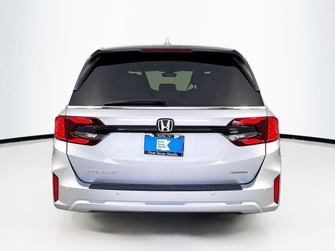 Used 2026 Honda Odyssey Touring image 7