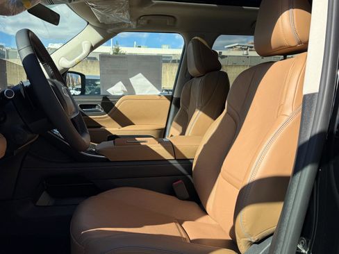 New 2026 INFINITI QX80 Luxe w/ Cargo Package image 18