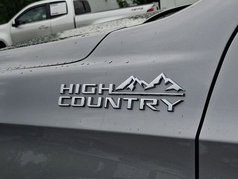 Certified 2023 Chevrolet Suburban High Country AWD/4WD image 33