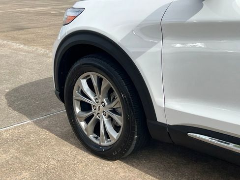 Used 2022 Ford Explorer Limited RWD image 13