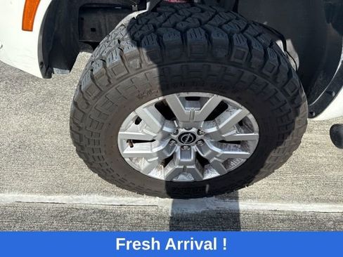 Used 2022 Nissan Frontier SV image 18