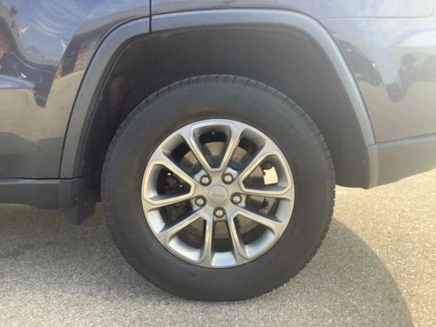 Used 2015 Jeep Grand Cherokee Limited AWD/4WD image 27