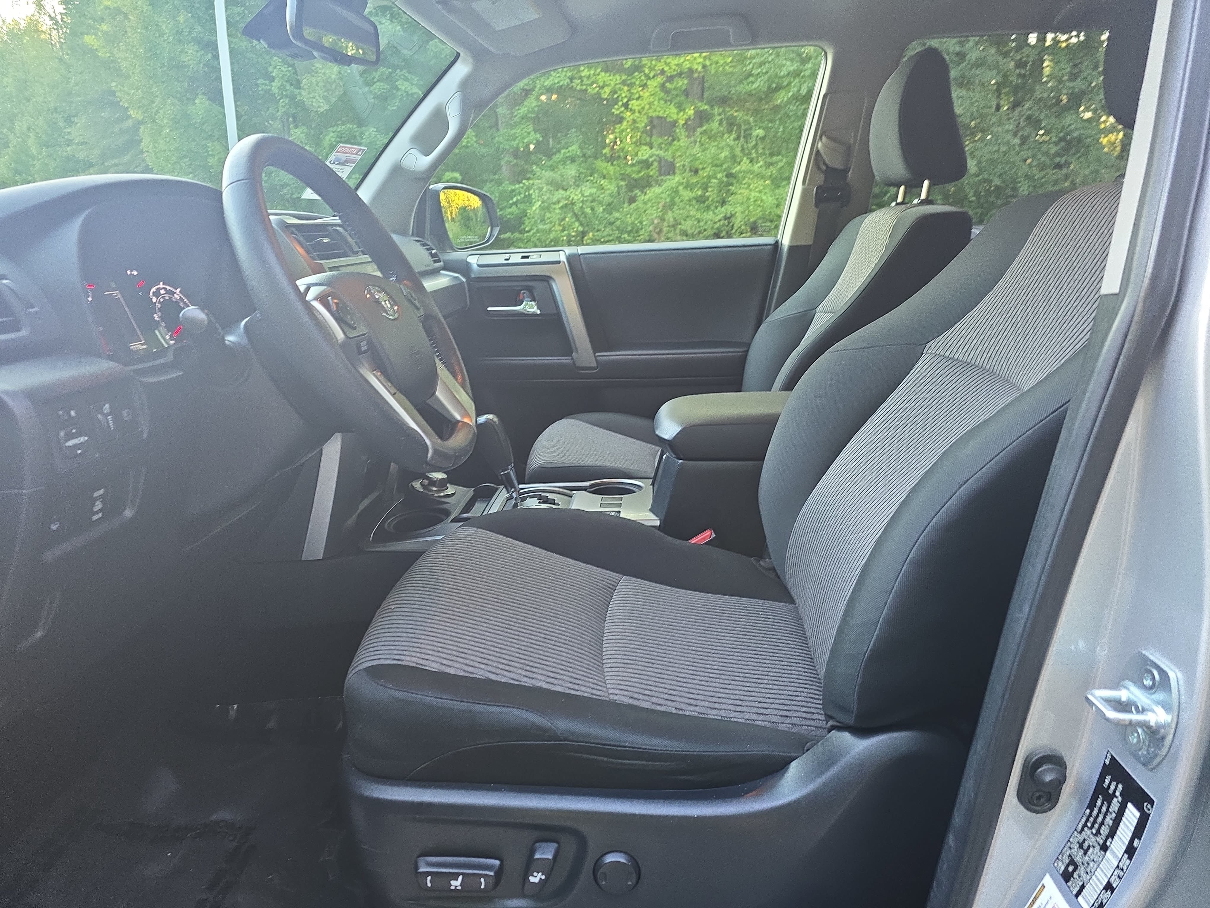 Used 2021 Toyota 4Runner SR5 AWD/4WD image 14