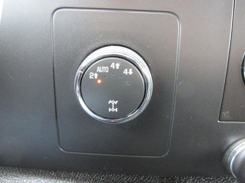 Used 2013 GMC Sierra 1500 SLE w/ Power Tech Package image 12