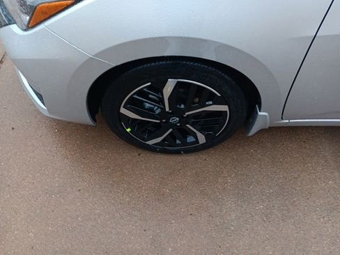 New 2025 Nissan Versa SR w/ Trunk Package image 31