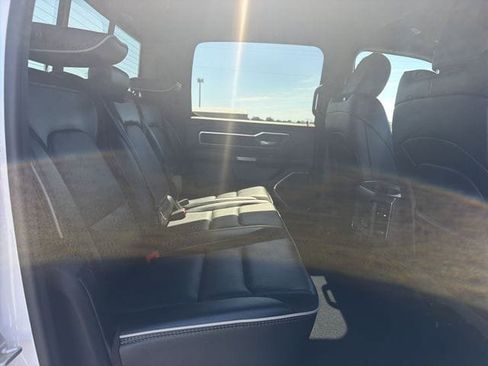 Used 2025 RAM 1500 Laramie AWD/4WD image 16