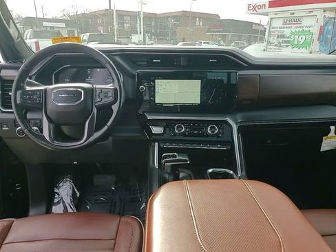 Used 2023 GMC Sierra 1500 Denali Ultimate image 11