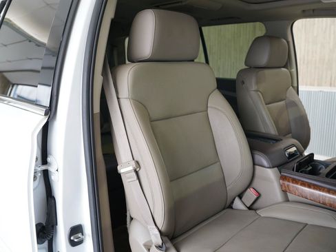 Used 2016 Chevrolet Tahoe LTZ AWD/4WD image 28