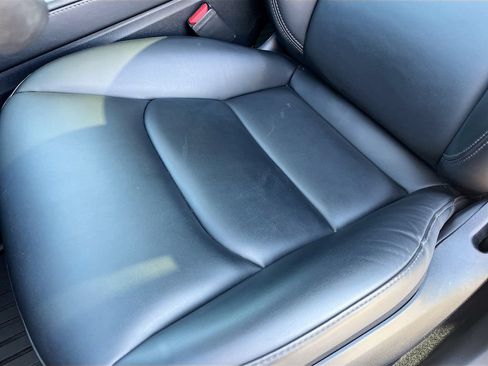 Used 2025 Tesla Model Y Long Range AWD/4WD image 19