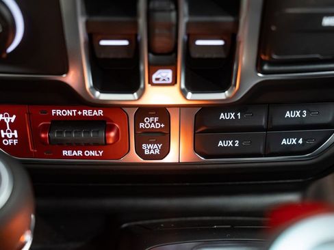New 2026 Jeep Wrangler Unlimited Rubicon AWD/4WD image 21