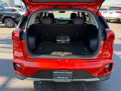 Used 2022 Kia Niro LXS image 28