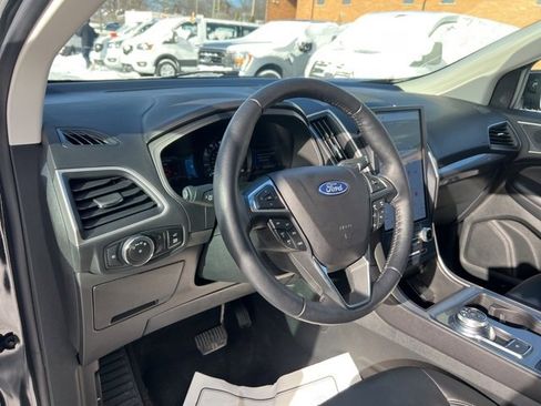 Certified 2023 Ford Edge SEL image 7