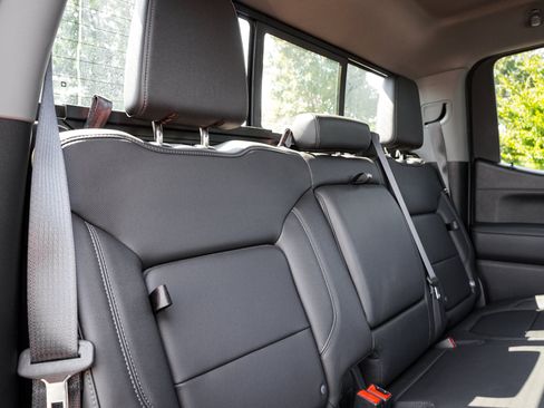 Used 2021 GMC Sierra 1500 SLT w/ SLT Premium Plus Package AWD/4WD image 32