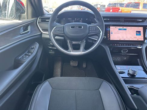 New 2026 Jeep Grand Cherokee Altitude AWD/4WD image 15