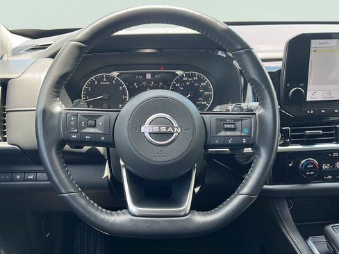 Used 2023 Nissan Pathfinder SL FWD image 10