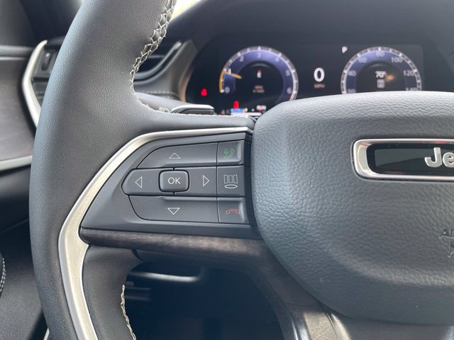 Used 2026 Jeep Grand Cherokee Limited AWD/4WD image 15