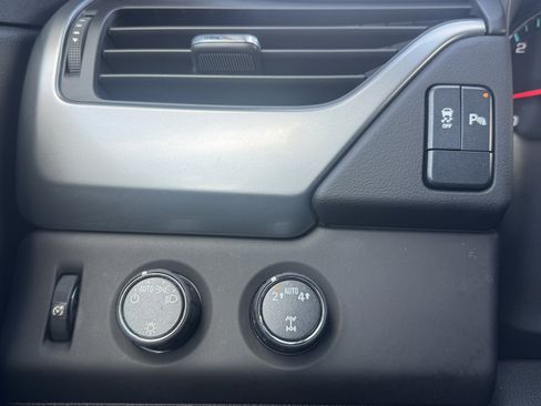 Used 2017 Chevrolet Tahoe LS image 31