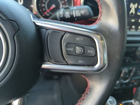 Used 2022 Jeep Wrangler Unlimited Rubicon AWD/4WD image 23