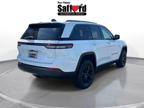 New 2026 Jeep Grand Cherokee Altitude AWD/4WD image 9