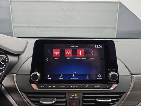 Used 2024 Nissan Altima 2.5 SV image 28