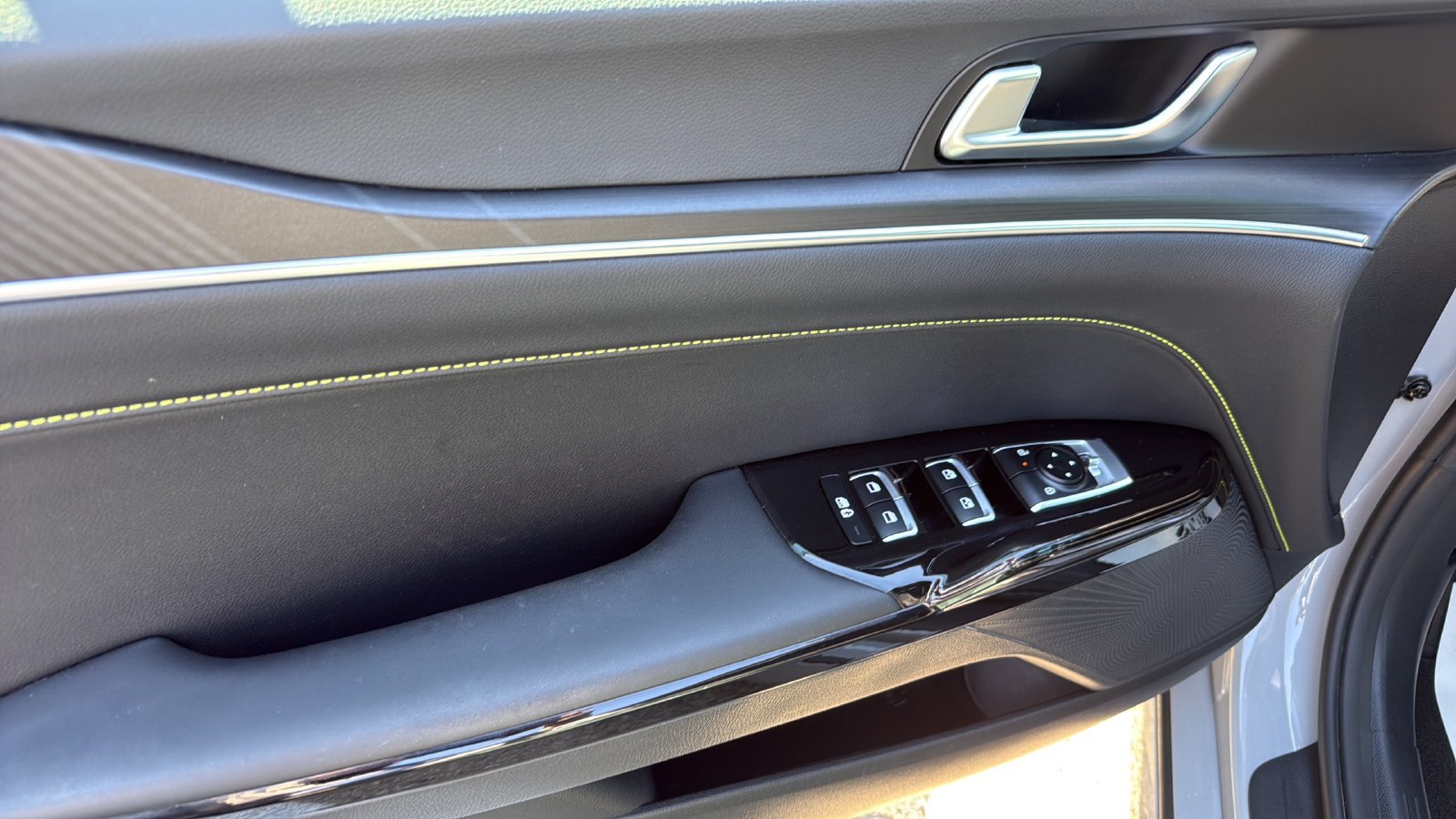 Used 2025 Kia K5 GT FWD image 11