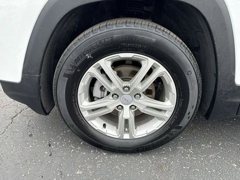 Used 2023 GMC Terrain SLE FWD image 10