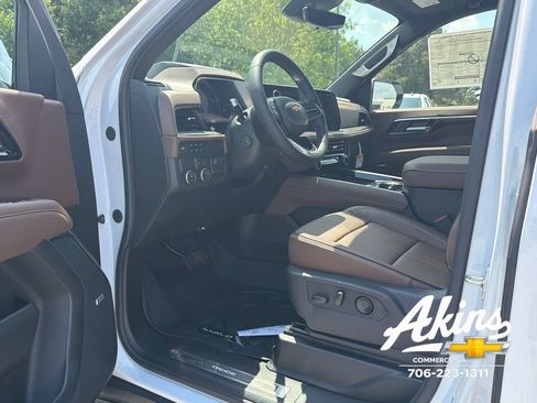 New 2026 Chevrolet Tahoe High Country w/ LPO, Illumination Package RWD image 14