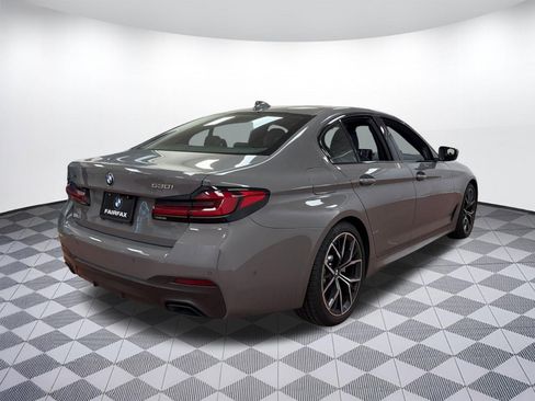 Used 2022 BMW 530i xDrive w/ M Sport Package AWD/4WD image 8