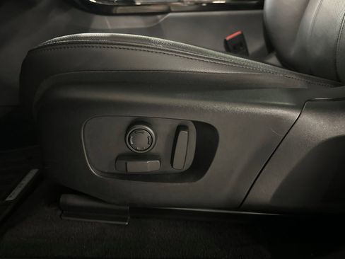 Used 2026 Land Rover Range Rover Evoque S image 17