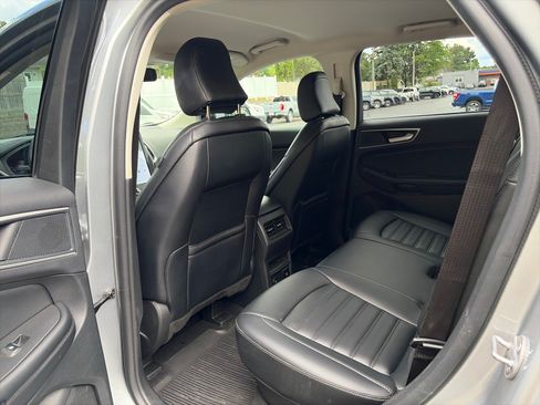 Used 2023 Ford Edge SEL w/ Convenience Package AWD/4WD image 10