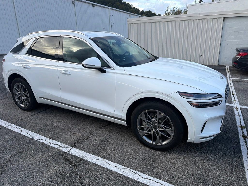 Used 2024 Genesis GV70 2.5T w/ Advanced Package AWD/4WD image 8