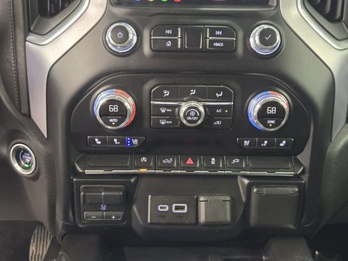 Used 2019 GMC Sierra 1500 SLT RWD image 21