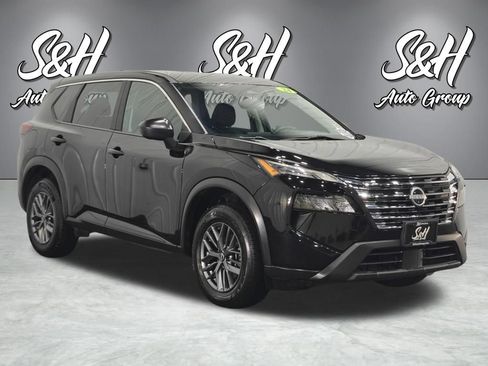 Used 2024 Nissan Rogue S AWD/4WD image 2
