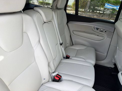 Used 2024 Volvo XC90 B5 Core w/ Protection Package Premier AWD/4WD image 20