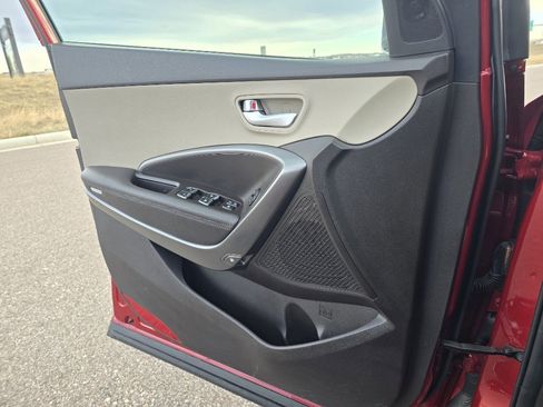 Used 2018 Hyundai Santa Fe Sport w/ 2.4L Value Package 02 image 17