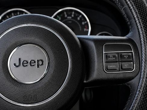 Used 2017 Jeep Wrangler Unlimited Sport w/ Connectivity Group AWD/4WD image 13