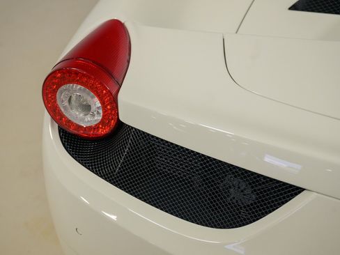 Used 2015 Ferrari 458 Spider RWD image 62