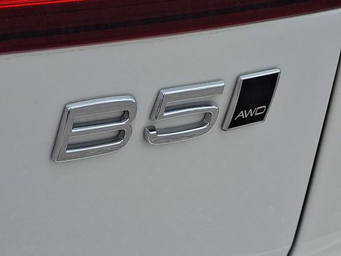 Used 2024 Volvo V60 B5 Cross Country Plus AWD/4WD image 31