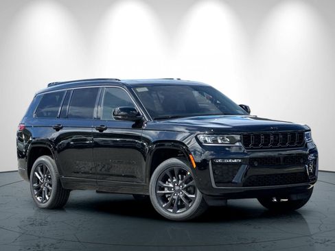 New 2026 Jeep Grand Cherokee L Limited AWD/4WD image 2